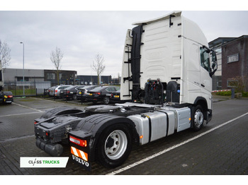 رأس تريلا Volvo FH 460 Globetrotter XL Varios i-Save: صورة 4