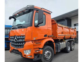 تأجير  Mercedes-Benz Arocs 2645 6x4 – Wywrotka Meiller 3- stronny/ Manual / Retarder / BORDMATIK / Blatt/Blatt Mercedes-Benz Arocs 2645 6x4 – Wywrotka Meiller 3- stronny/ Manual / Retarder / BORDMATIK / Blatt/Blatt: صورة 1 تأجير  Mercedes-Benz Arocs 2645 6x4 – Wywrotka Meiller 3- stronny/ Manual / Retarder / BORDMATIK / Blatt/Blatt Mercedes-Benz Arocs 2645 6x4 – Wywrotka Meiller 3- stronny/ Manual / Retarder / BORDMATIK / Blatt/Blatt: صورة 1