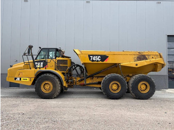 شاحنة مفصلية CATERPILLAR 745