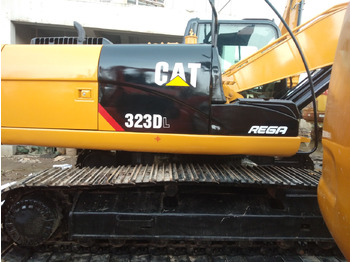 حفار زاحف CATERPILLAR 323DL