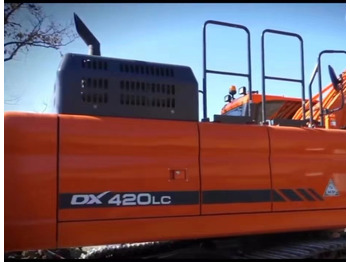 حفار زاحف DOOSAN DX420