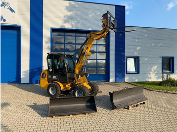 لودر مفصلي صغير KUBOTA