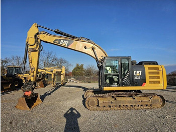 حفار زاحف CATERPILLAR 323EL