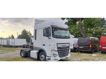 مقطورة السحب DAF XF 460