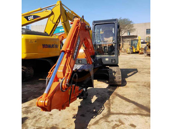 حفار زاحف DOOSAN DH60