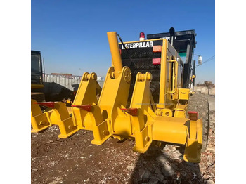 ماكينة تسوية CATERPILLAR 140H