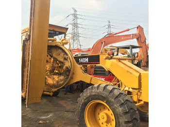 ماكينة تسوية CATERPILLAR 140H