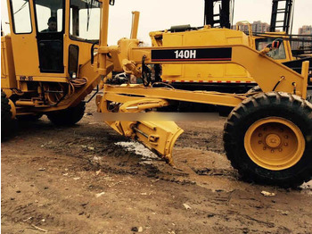 ماكينة تسوية Used Caterpillar construction machine CAT140H 140K 140G Grader in stock for sale: صورة 4