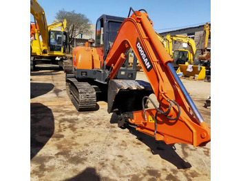 حفار زاحف DOOSAN DH60-7
