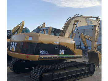 حفار زاحف CATERPILLAR 320CL