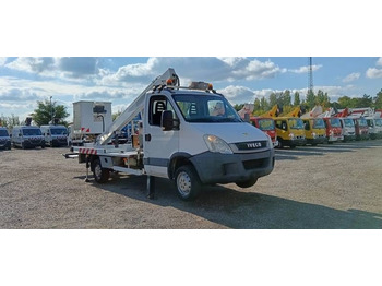 منصة محمولة مثبتة على الشاحنة IVECO Daily