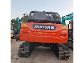 حفار زاحف Doosan DX225: صورة 2