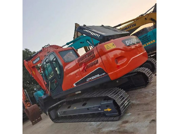 حفار زاحف Doosan DX225: صورة 4