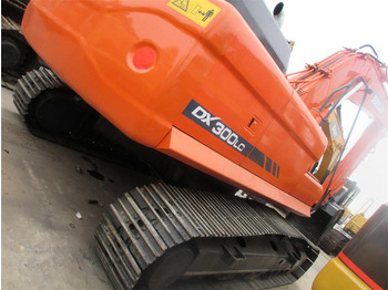 حفار زاحف DOOSAN DX300LC