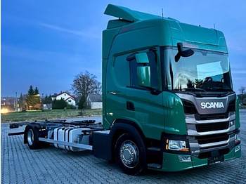 شاحنة بهيكل معدني للمقصورة SCANIA G 450