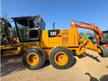 حفار زاحف CATERPILLAR 140K