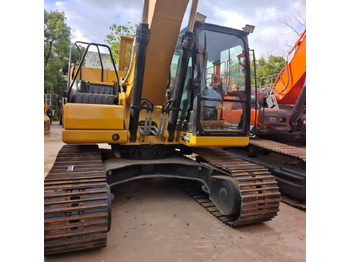 حفار زاحف CATERPILLAR 320GC