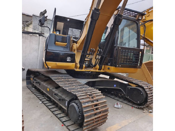 حفار زاحف CATERPILLAR 330D
