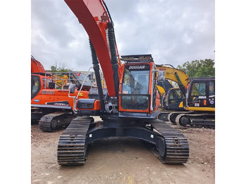 حفار زاحف Doosan DX 300 LCA: صورة 3