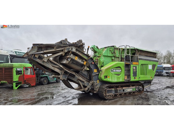 آلات الإنشاء TEREX