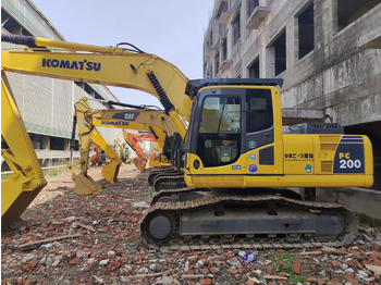 حفار زاحف KOMATSU PC200-8