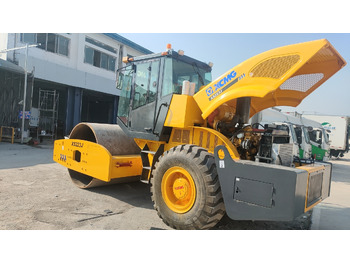 رَصَّاص الطرق XCMG XS223J: صورة 4