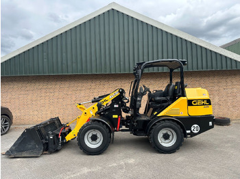 اللودر بعجل GEHL