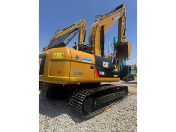 حفار زاحف CATERPILLAR 320D2