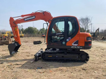 حفار صغير DOOSAN DX75