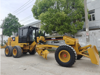 ماكينة تسوية CATERPILLAR 140K
