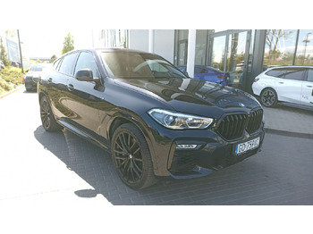 سيارة دفع رباعي BMW