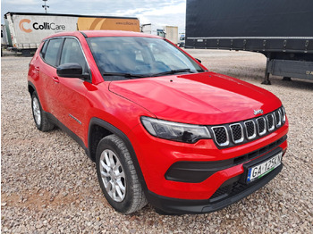 سيارة دفع رباعي JEEP