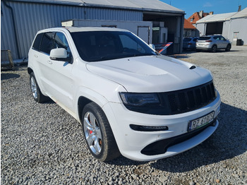 سيارة دفع رباعي JEEP