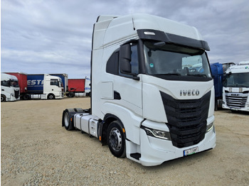 مقطورة السحب IVECO