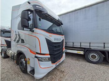 مقطورة السحب IVECO