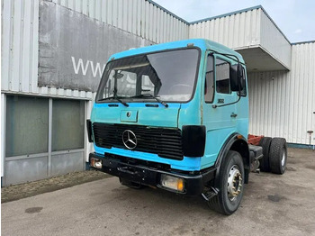 شاحنة بهيكل معدني للمقصورة MERCEDES-BENZ