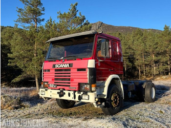 شاحنة بهيكل معدني للمقصورة SCANIA P92
