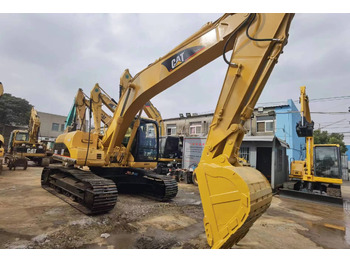 تأجير Caterpillar 320 320c 320cl Used Excavator CAT 320D 320D2 320GC Crawler in Excellent Work Performance Caterpillar 320 320c 320cl Used Excavator CAT 320D 320D2 320GC Crawler in Excellent Work Performance: صورة 1