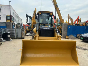 لودر ذو محراث خلفي/ باكهو CATERPILLAR 420F2
