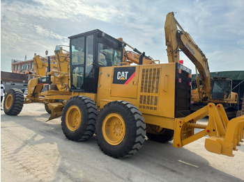ماكينة تسوية CATERPILLAR 140H