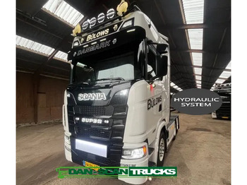 مقطورة السحب SCANIA S 540