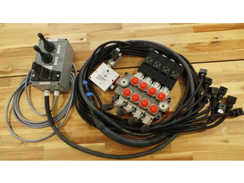 معدات الغابات Proportional control box 12V  2 joysticks + finger controller + monoblock Galtec for Palfinger, Kubota, Fassi, Hiab: صورة 4