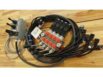 معدات الغابات Proportional control box 12V  2 joysticks + finger controller + monoblock Galtec for Palfinger, Kubota, Fassi, Hiab: صورة 2