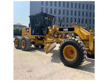 ماكينة تسوية CATERPILLAR 140H