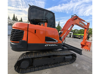 حفار زاحف DOOSAN DX60