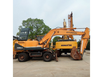 حفار ذو عجلات HYUNDAI