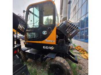 حفار ذو عجلات HYUNDAI