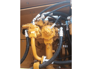 حفار زاحف CAT 349: صورة 4