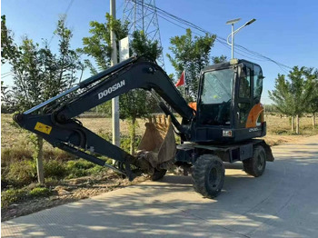 حفار صغير DOOSAN DX60