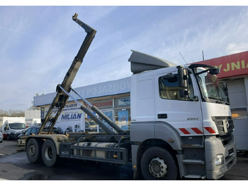 شاحنة برافعة خطافية MERCEDES-BENZ Axor 2543